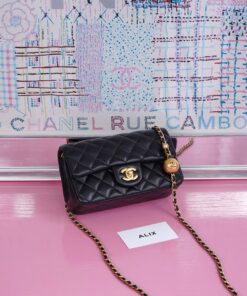 CHANEL FLAP BAG WITH CHAIN – BLACK – LAMBSKIN – AGED GOLD